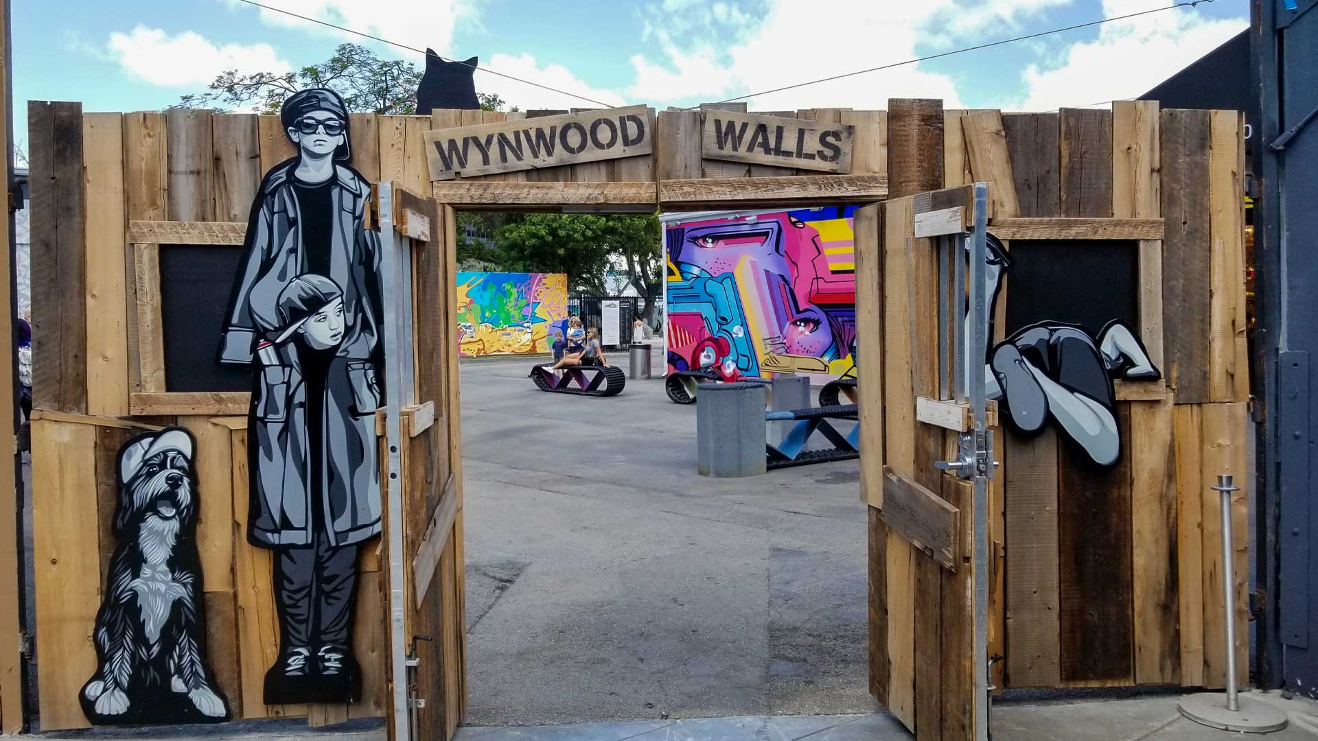 Wejście do Wynwood Walls w Miami -warto zobaczyć