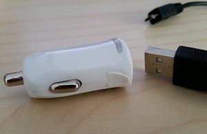 Ladowarka-samochodowa-USB-w-USA