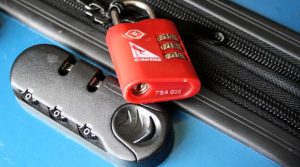 Bagaz-rejestrowany-zamek