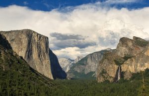 Tunnel-View-Yosemite
