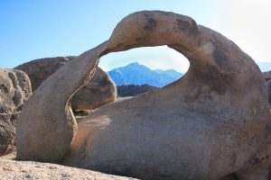 Łuk Mobius Arch w Kalifornii